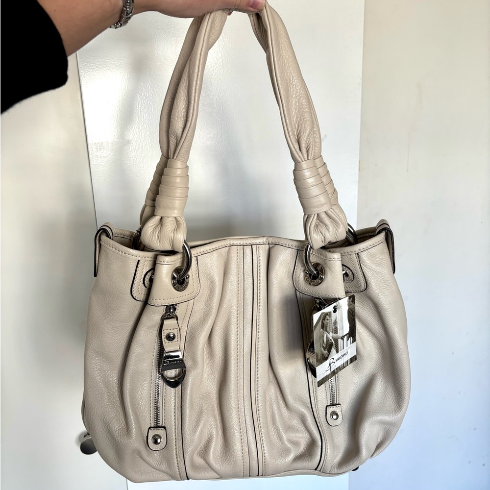 *SOLD* B. Makowsky crème handbag